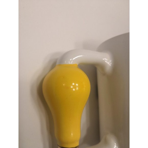 USA Made "Idea Mug" Coffee Mug White W/ Light Bulb Handle - Raven Industries - Picture 5 of 8